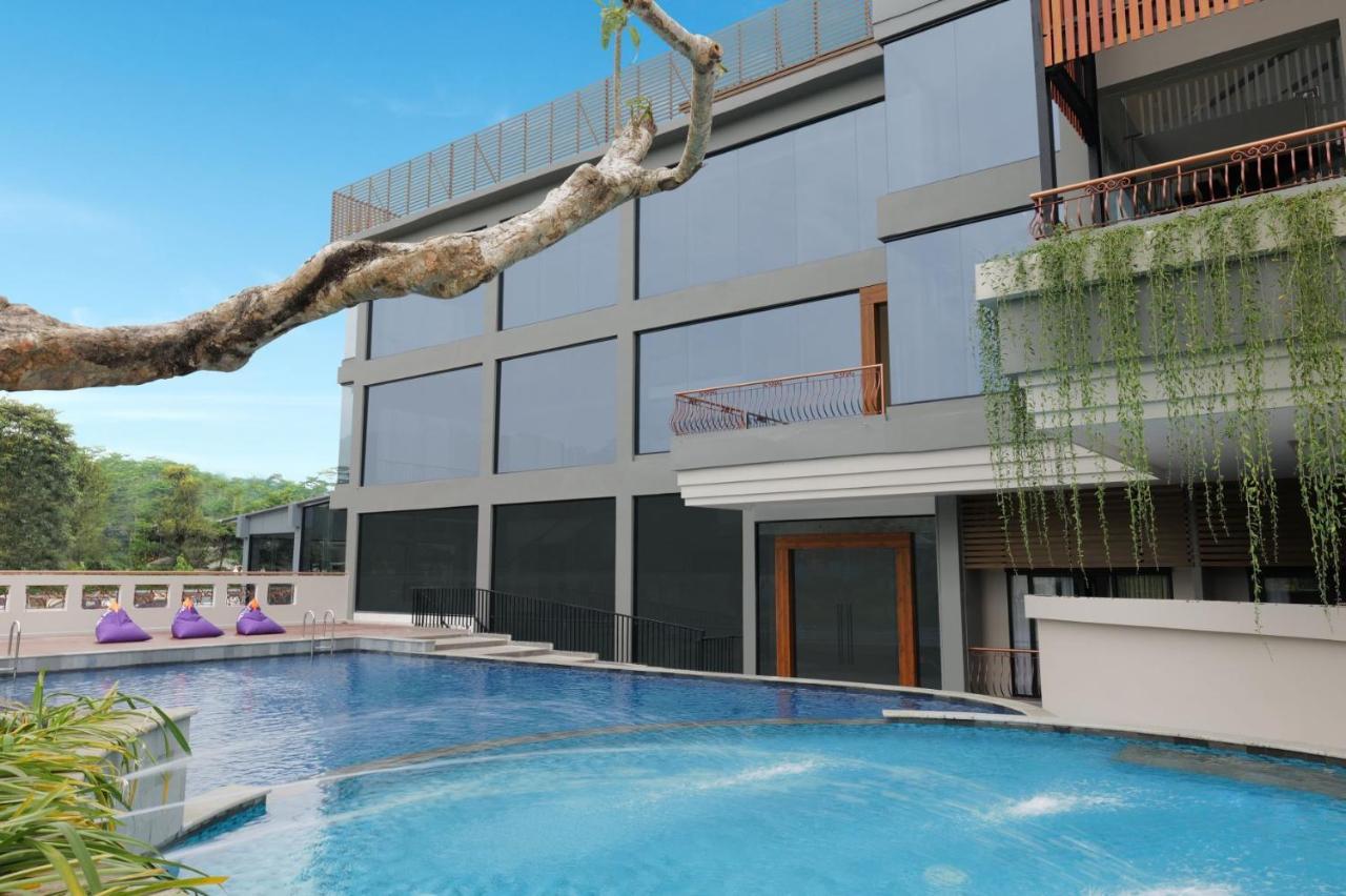 Fox Harris Hotel & Convention Banjarnegara Kültér fotó
